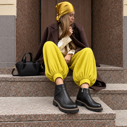 Córdoba – Sculpted Collar Ankle Boots